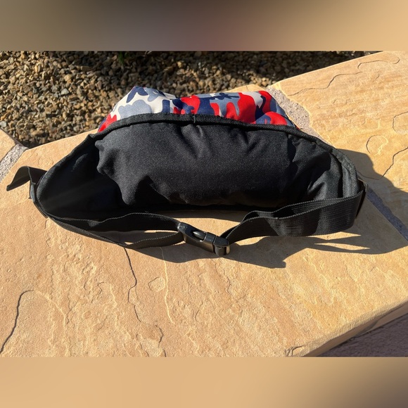 Supreme Red and Blue Camo Belt Bag - Picture 6 of 8